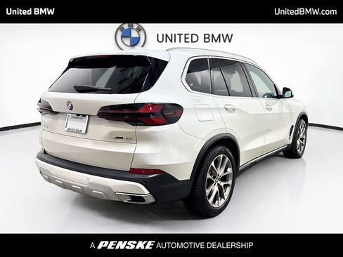 Certified 2024 BMW X5 sDrive40i w/ Premium Package RWD image 5