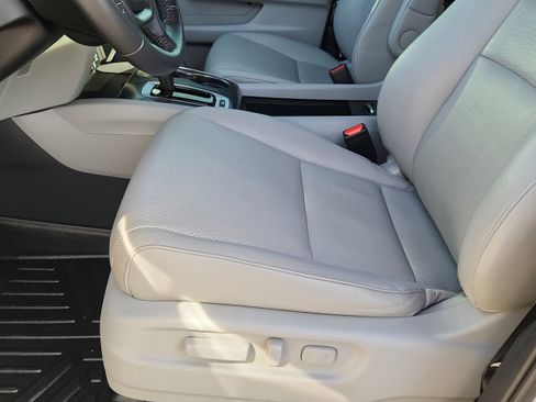 Used 2017 Honda Ridgeline RTL-T image 10