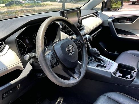 Used 2021 Toyota RAV4 XLE FWD image 14