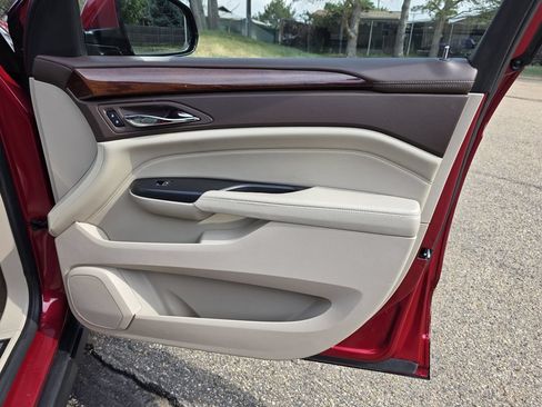 Used 2016 Cadillac SRX Luxury w/ Driver Awareness Package AWD/4WD image 21