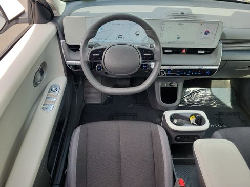 Certified 2024 Hyundai Ioniq 5 SEL RWD image 7