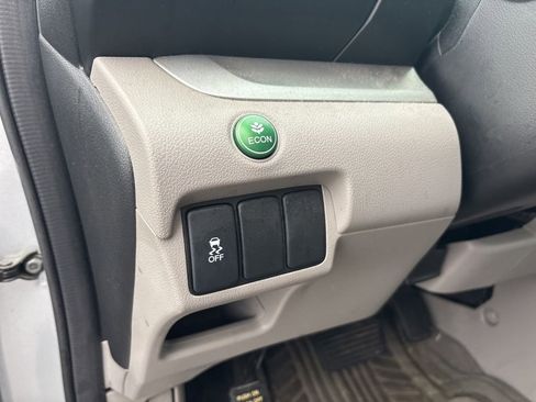 Used 2013 Honda CR-V LX image 17