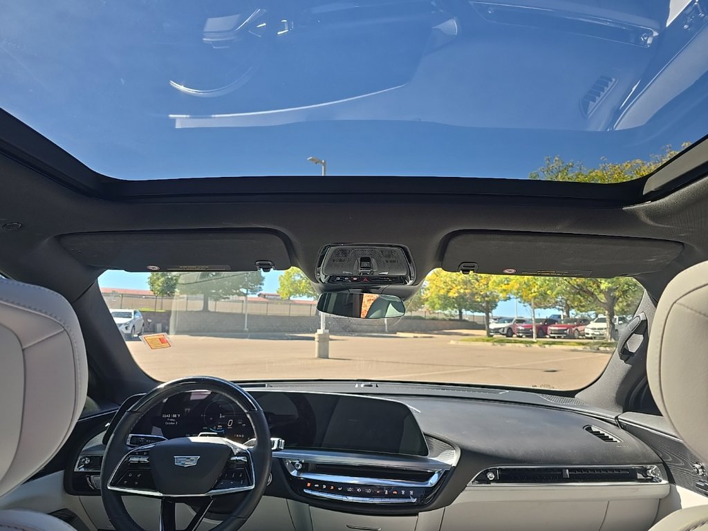 Used 2024 Cadillac Lyriq Luxury w/ LPO, Floor Liner Package AWD/4WD image 16