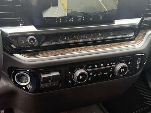 Used 2025 Chevrolet Silverado 2500 LT w/ Z71 Chrome Sport Edition image 26