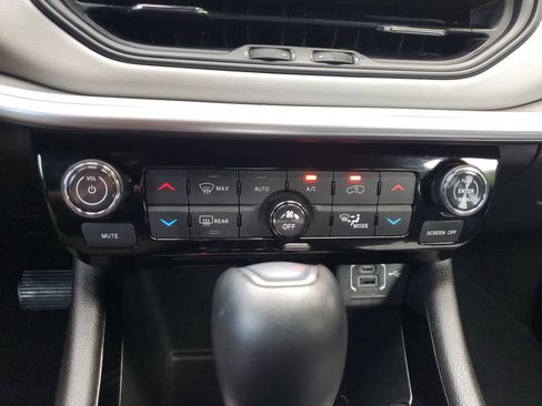 Used 2025 Jeep Compass Limited AWD/4WD image 22