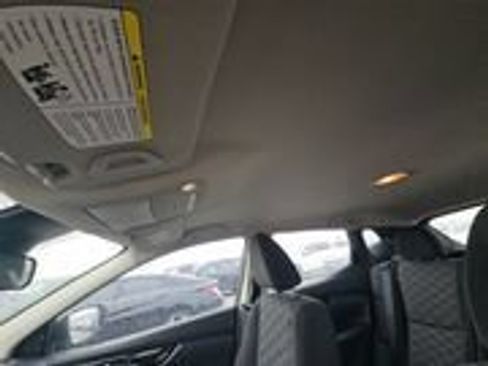 Used 2020 Nissan Rogue Sport SV FWD image 21