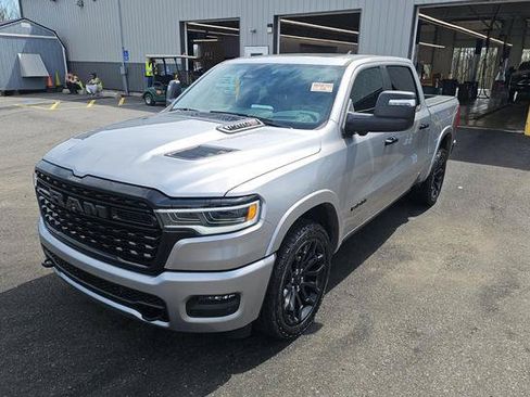Used 2025 RAM 1500 Limited AWD/4WD image 5