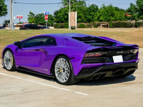 Used 2018 Lamborghini Aventador S AWD/4WD image 14