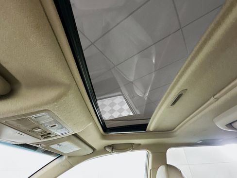 Used 2010 Toyota Highlander Limited image 25