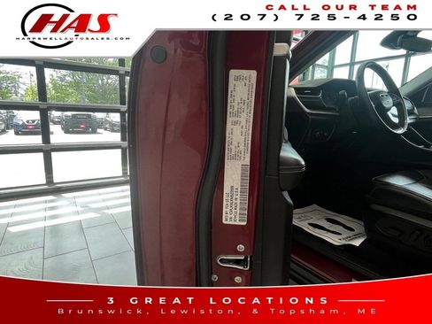Used 2022 Jeep Grand Cherokee L Limited AWD/4WD image 16