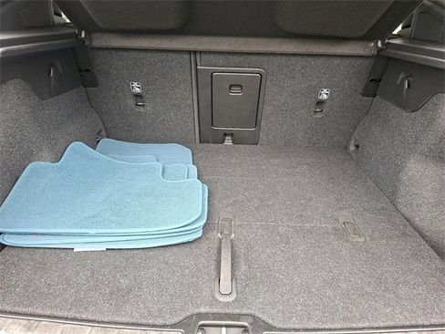 Certified 2022 Volvo C40 P8 Recharge Ultimate image 27