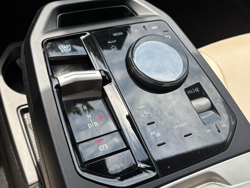 Used 2024 BMW iX xDrive50 w/ Sport Package AWD/4WD image 26