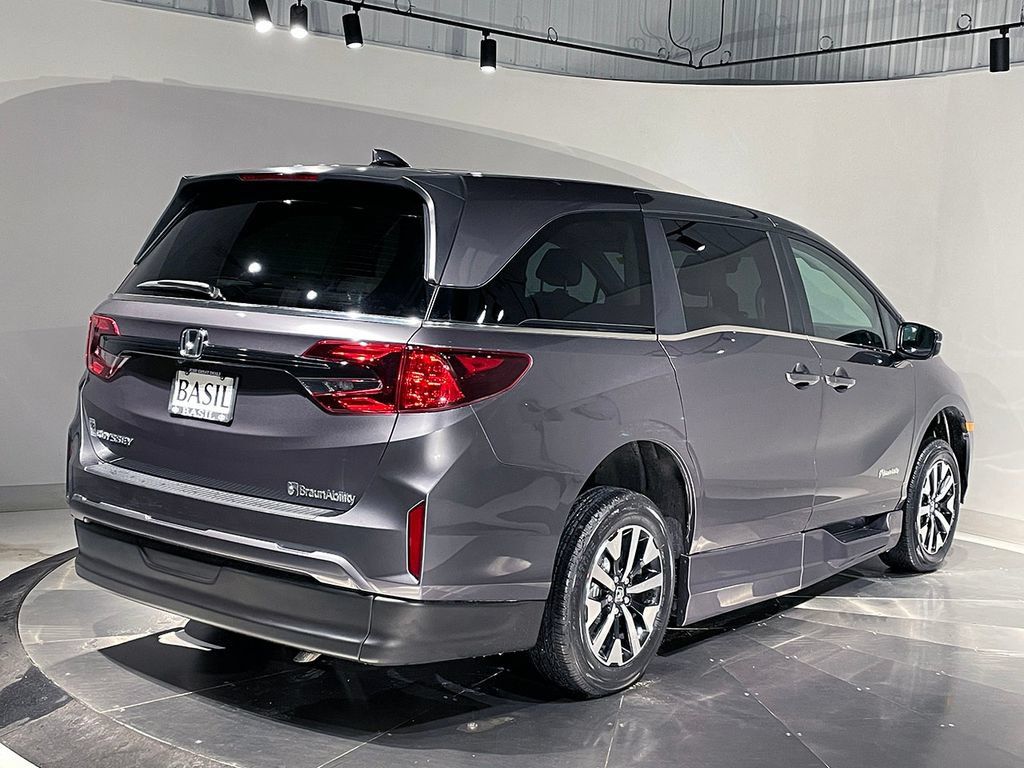 Used 2026 Honda Odyssey EX-L image 6