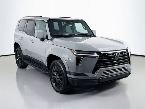 Certified 2025 Lexus GX 550 w/ Accessory Package (2T) AWD/4WD image 3