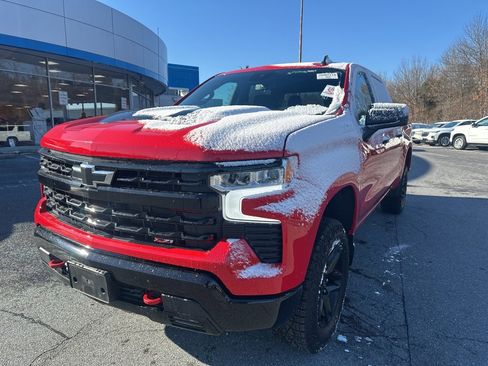Used 2024 Chevrolet Silverado 1500 LT Trail Boss image 1