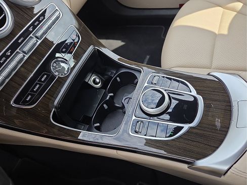 Used 2019 Mercedes-Benz C 300 4MATIC Sedan image 25