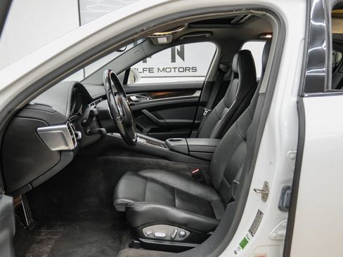 Used 2014 Porsche Panamera S image 40
