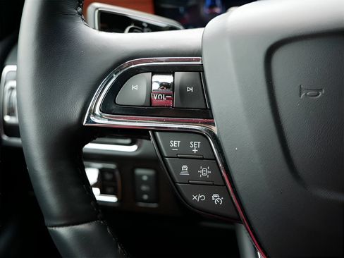 Used 2024 Lincoln Navigator L Reserve AWD/4WD image 18