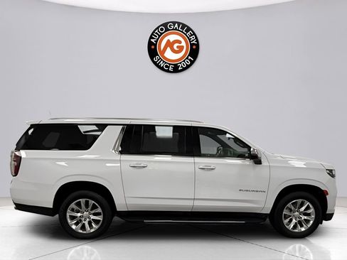 Used 2023 Chevrolet Suburban Premier AWD/4WD image 8