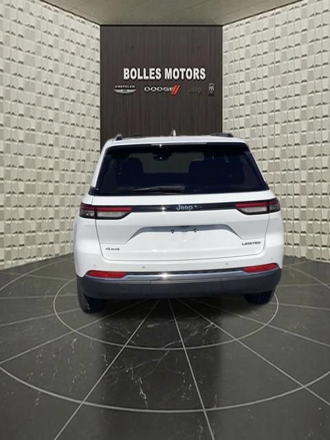 Used 2023 Jeep Grand Cherokee Limited AWD/4WD image 7