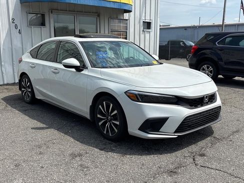 Used 2024 Honda Civic EX-L image 5