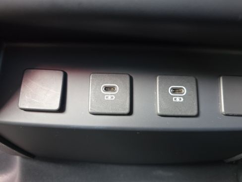 Used 2025 Land Rover Defender 110 S AWD/4WD image 12