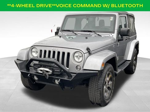 Used 2016 Jeep Wrangler Sahara w/ Connectivity Group AWD/4WD image 4
