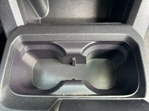 Used 2022 Toyota Tacoma SR5 RWD image 31