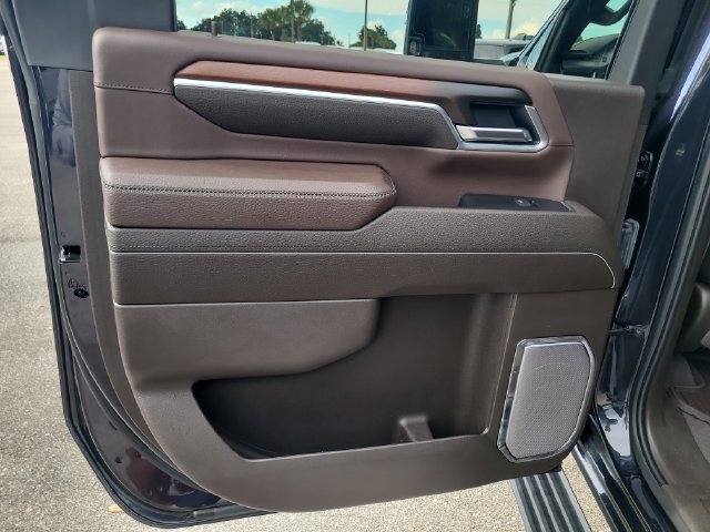 Used 2025 GMC Sierra 2500 Denali w/ Denali Reserve Package AWD/4WD image 11