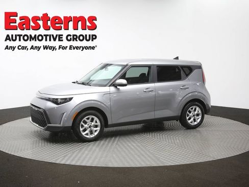 Used 2025 Kia Soul LX w/ LX Technology Package FWD image 57