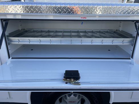 New 2024 GMC Sierra 3500 Pro image 28