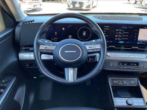 Used 2024 Hyundai Kona Limited image 5