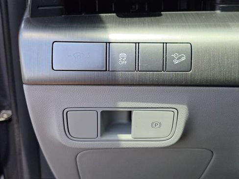 Used 2024 Hyundai Kona SEL FWD image 34