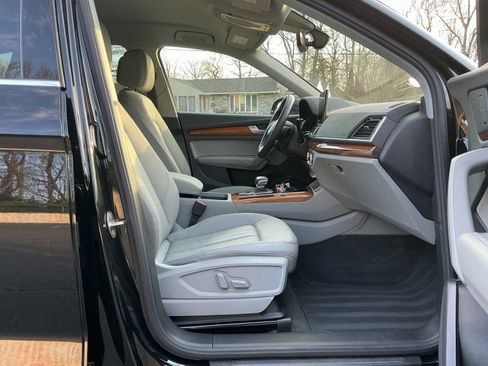 Used 2023 Audi Q5 2.0T Premium w/ Convenience Package image 10