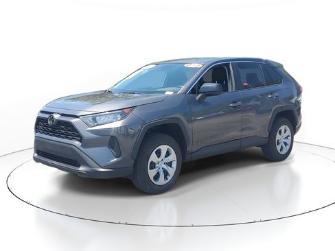 Certified 2022 Toyota RAV4 LE image 3