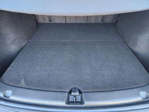 Used 2023 Tesla Model Y Long Range image 33