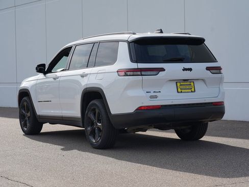Used 2021 Jeep Grand Cherokee L Laredo AWD/4WD image 5