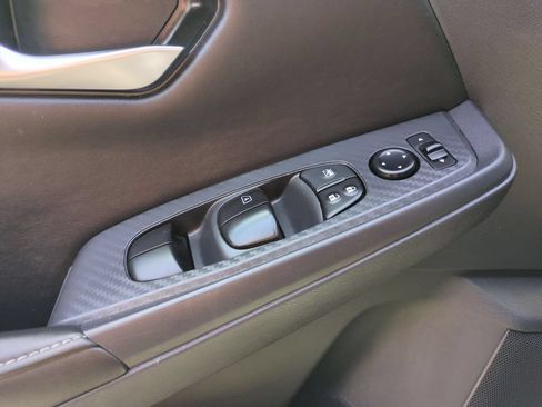 Used 2025 Nissan Sentra SV FWD image 13