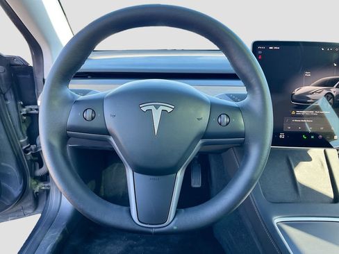 Used 2023 Tesla Model 3 Standard Range RWD image 10