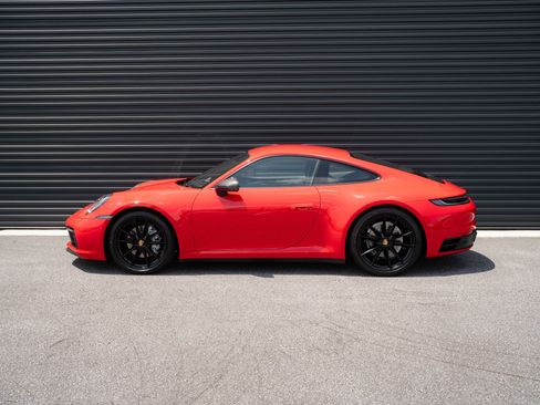 Certified 2024 Porsche 911 Carrera T RWD image 2