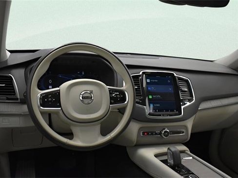 Used 2024 Volvo XC90 B6 Plus image 25