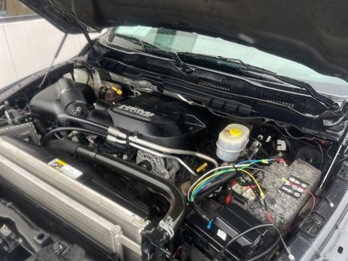 Used 2018 RAM 2500 Tradesman w/ Chrome Appearance Group image 25