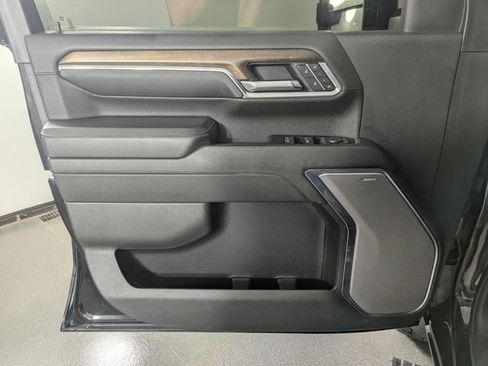 Used 2024 Chevrolet Silverado 3500 High Country w/ Technology Package AWD/4WD image 15