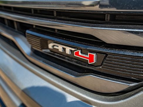 Used 2024 GMC Sierra 1500 AT4 w/ Technology Package AWD/4WD image 16