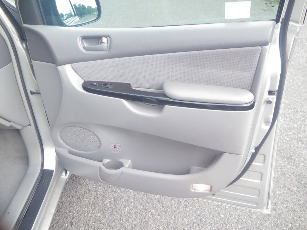 Used 2004 Toyota Sienna LE FWD image 26