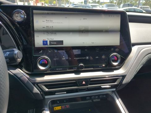 New 2026 Lexus TX 500h AWD image 19