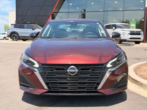 Used 2024 Nissan Altima 2.5 SV FWD image 7