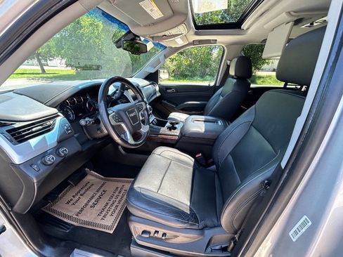 Used 2018 GMC Yukon SLT w/ Open Road Package AWD/4WD image 12