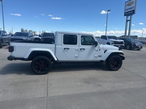 New 2025 Jeep Gladiator Sport AWD/4WD image 6