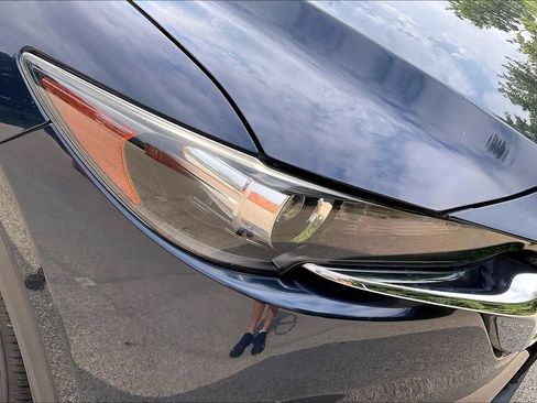 Used 2018 MAZDA CX-5 Touring w/ Preferred Equipment Package FWD image 29